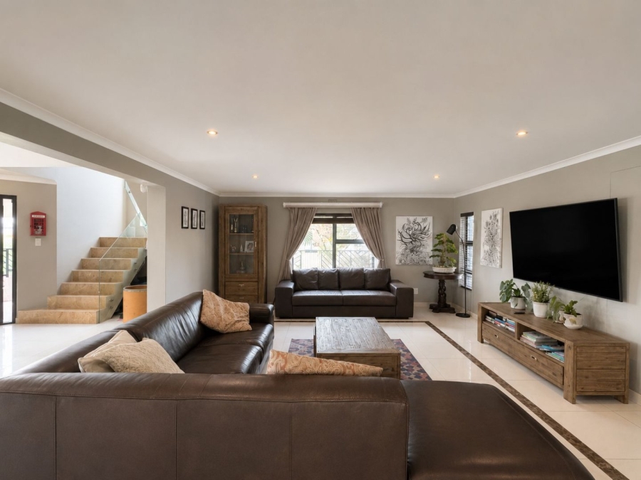 4 Bedroom Property for Sale in Flamingo Vlei Western Cape